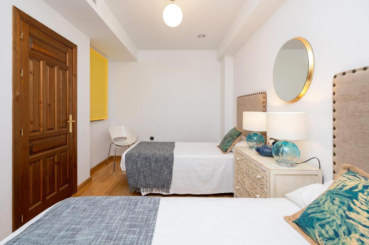 Апартаменти Dreaming Bib Rambla - Free Parking Гранада Екстер'єр фото